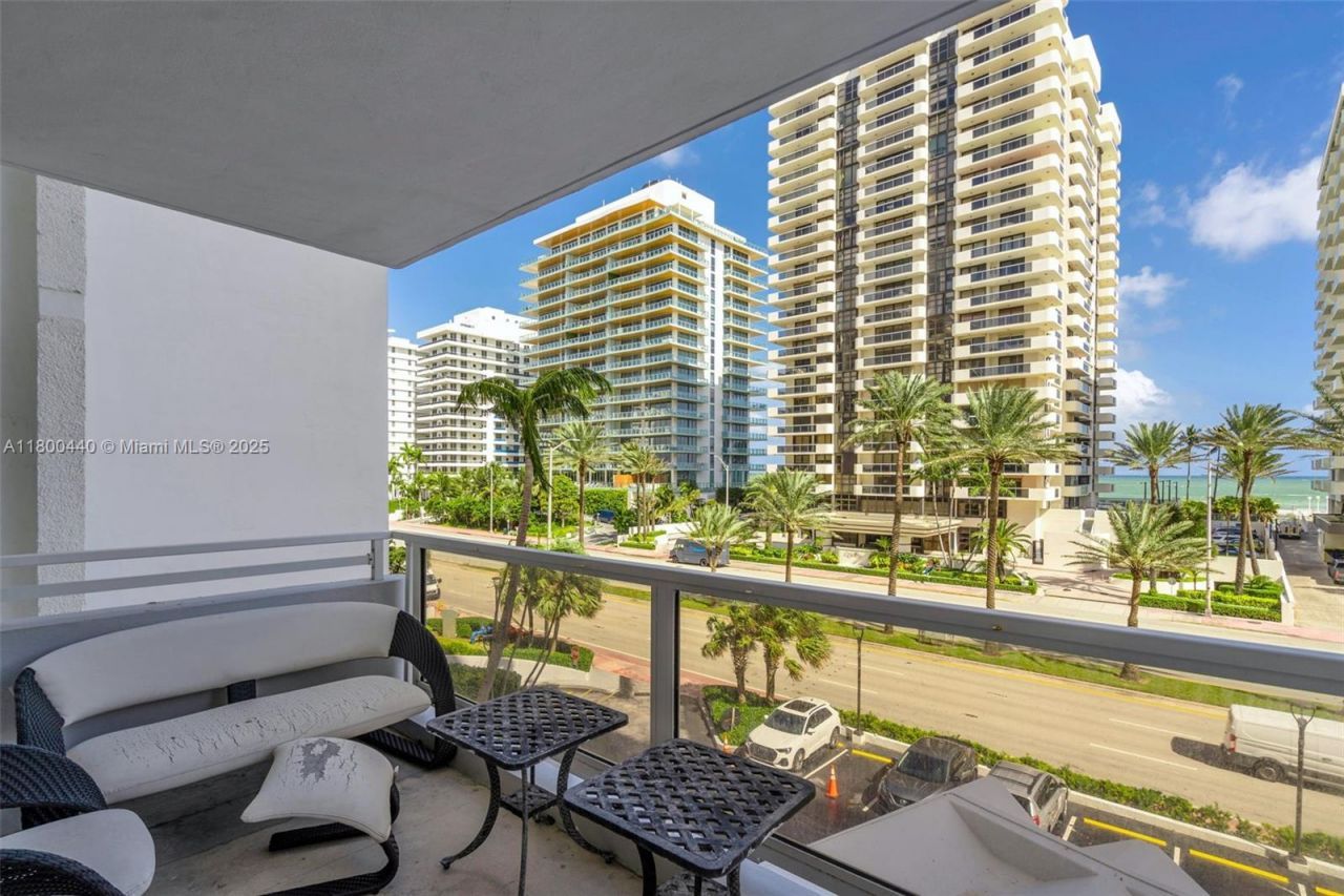 5700 Collins Ave, Unit 4A, Miami Beach, FL 33140 Photo