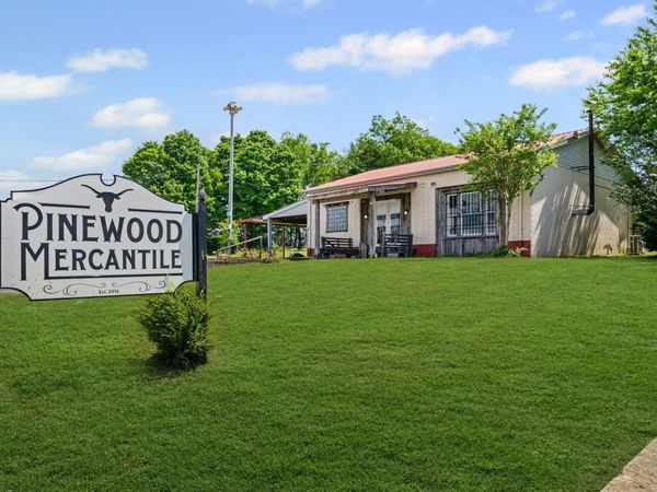 4950 Highway 48 N, Nunnelly, TN 37137