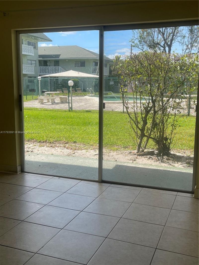 4200 NW 3rd Ct, Unit 134, Plantation, FL 33317 Photo