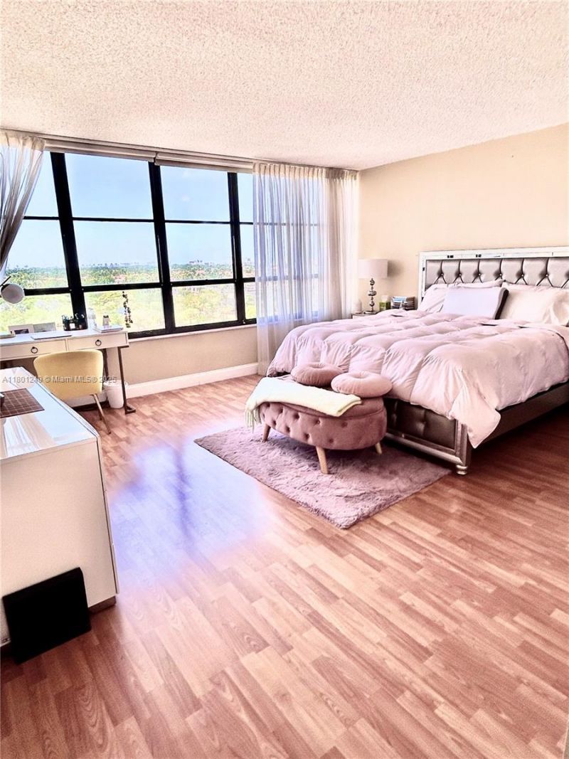 600 Three Islands Blvd, Unit 905, Hallandale Beach, FL 33009 Photo