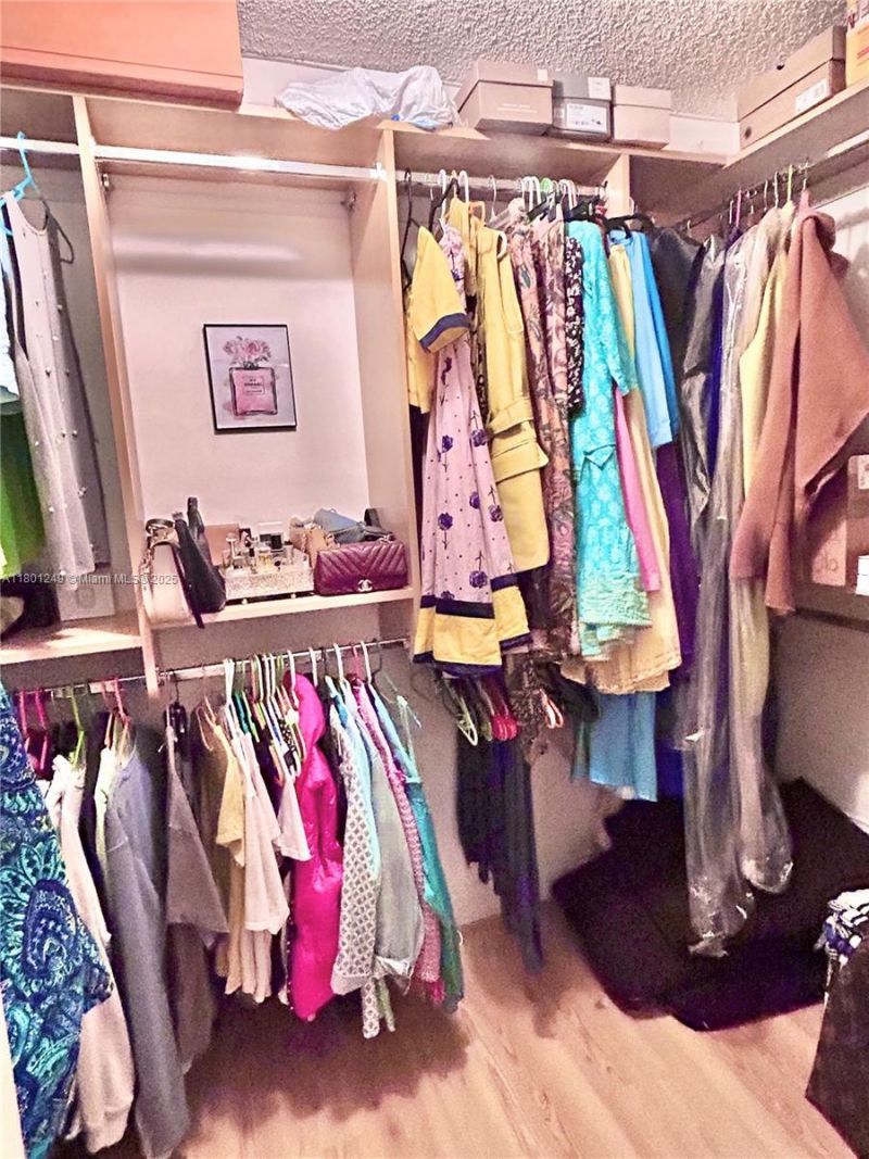 600 Three Islands Blvd, Unit 905, Hallandale Beach, FL 33009 Photo