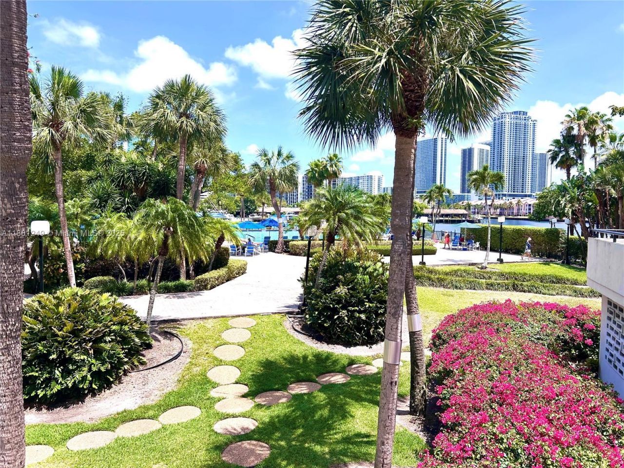 600 Three Islands Blvd, Unit 905, Hallandale Beach, FL 33009 Photo