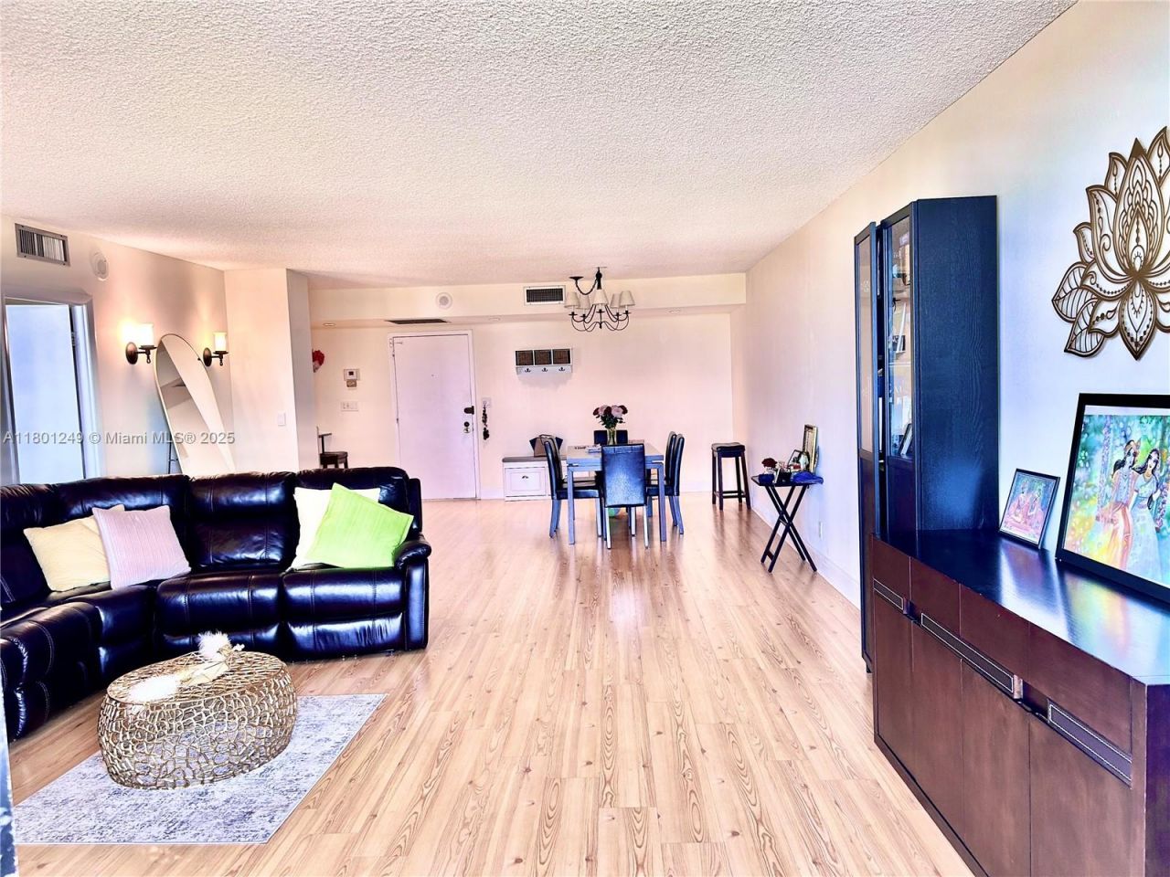 600 Three Islands Blvd, Unit 905, Hallandale Beach, FL 33009 Photo