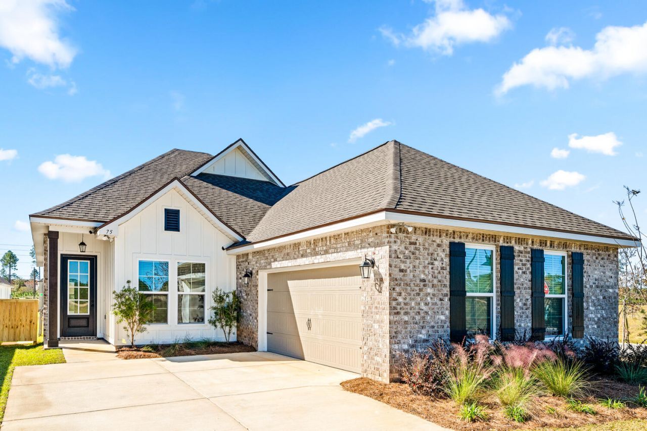 75 Butterfly Bend, Freeport, FL 32439 Main Photo