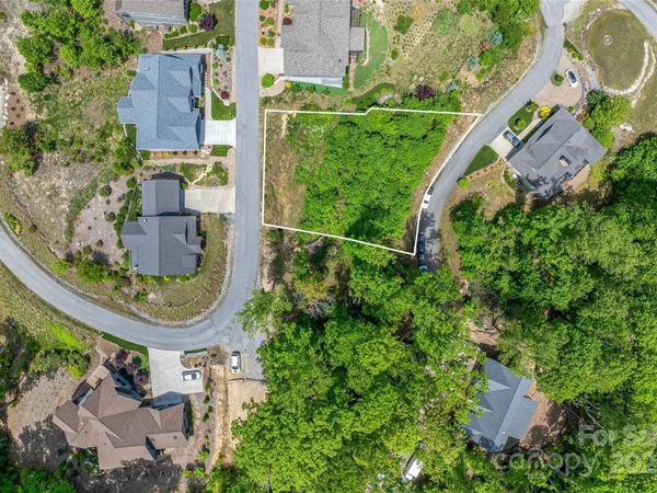Lot R4 Curtain Bluff, Hendersonville, NC 28791