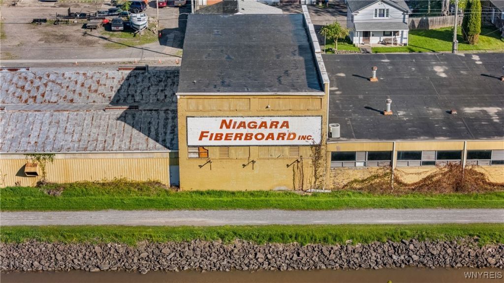 140 Van Buren Street, Lockport, NY 14094 Main Photo