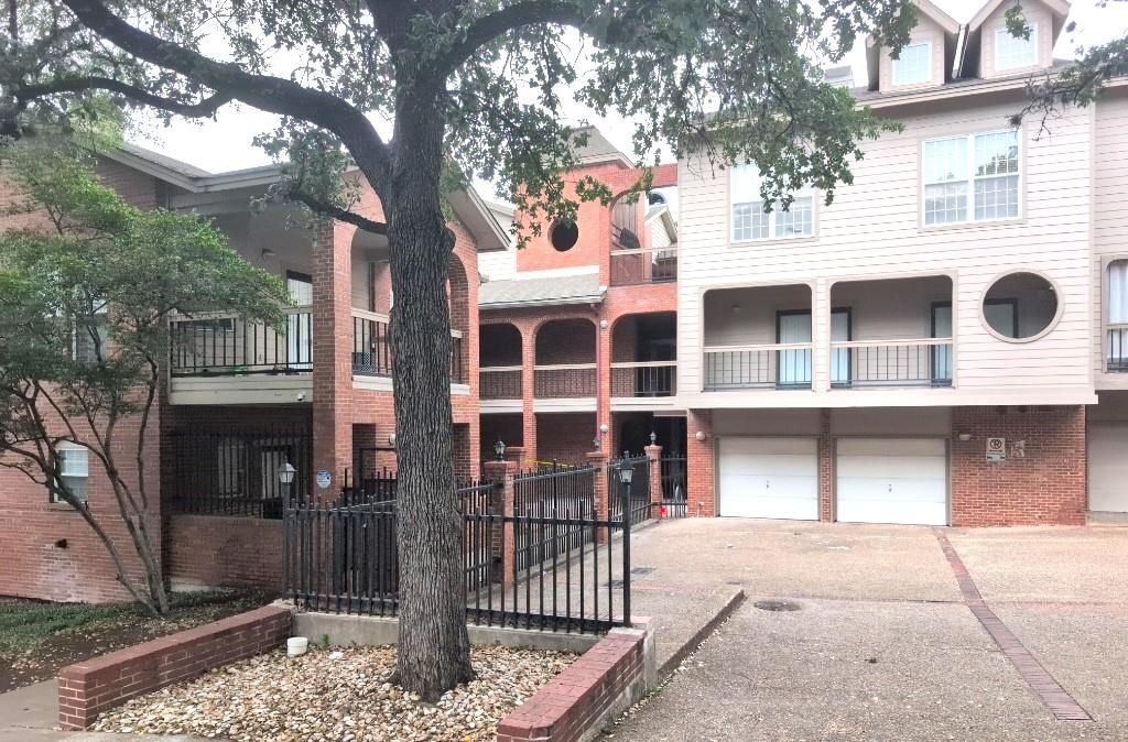 3200 Duval St, Unit 102, Austin, TX 78705 Main Photo