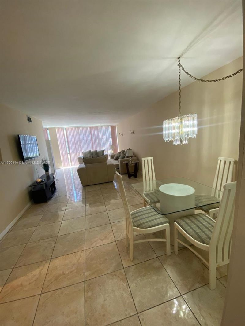 800 Parkview Dr, Unit 104, Hallandale Beach, FL 33009 Photo