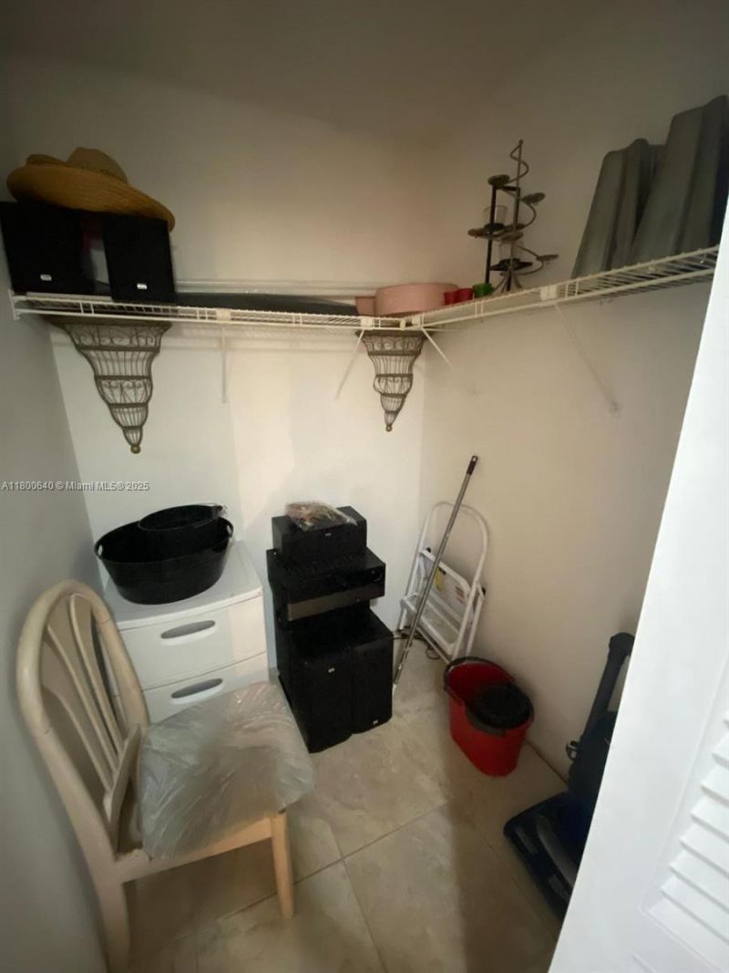 800 Parkview Dr, Unit 104, Hallandale Beach, FL 33009 Photo