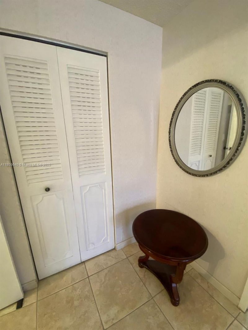 800 Parkview Dr, Unit 104, Hallandale Beach, FL 33009 Photo
