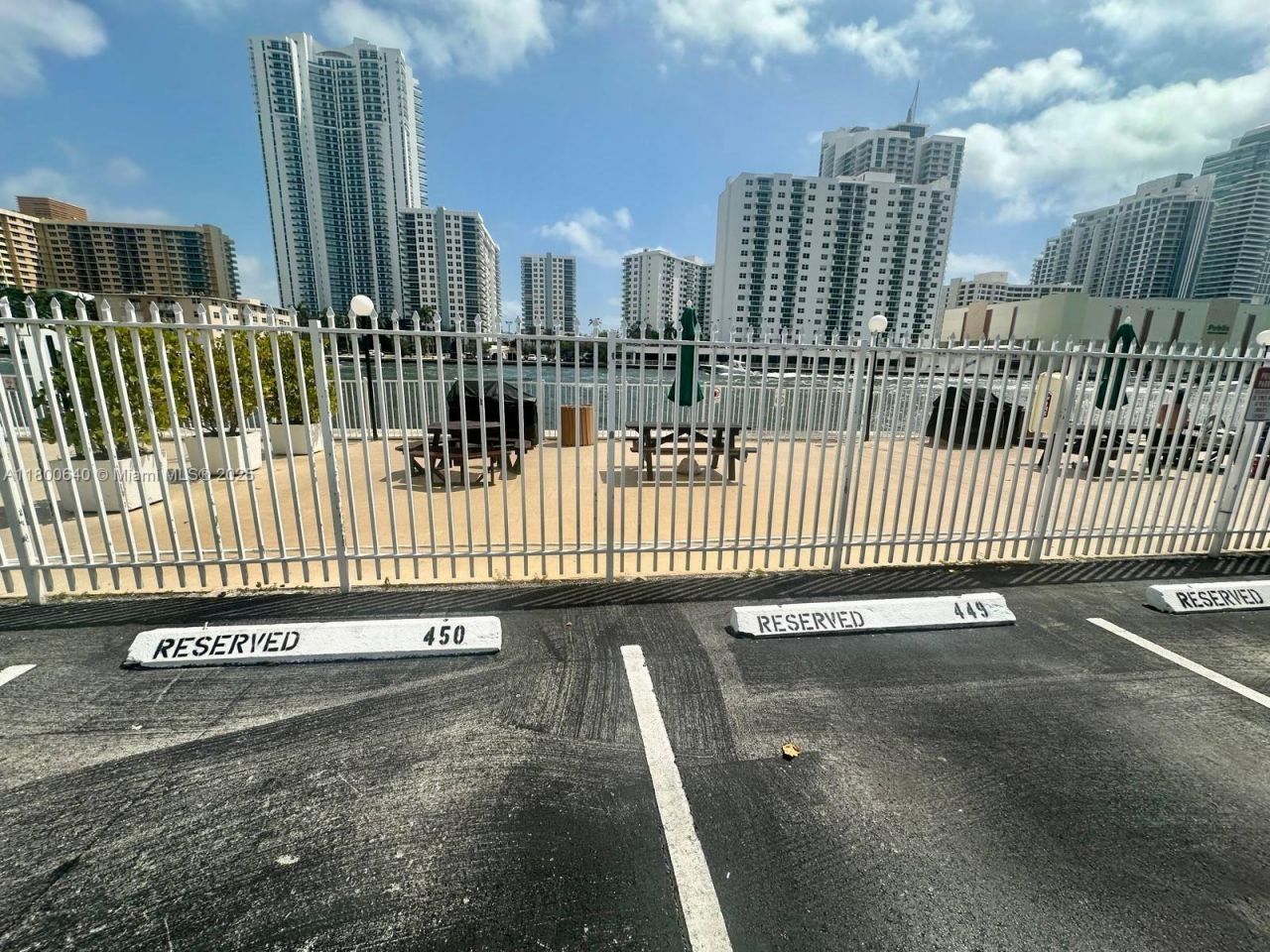 800 Parkview Dr, Unit 104, Hallandale Beach, FL 33009 Photo