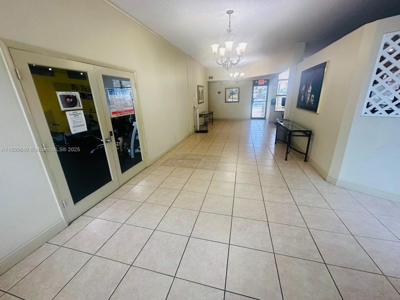 800 Parkview Dr, Unit 104, Hallandale Beach, FL 33009 Photo