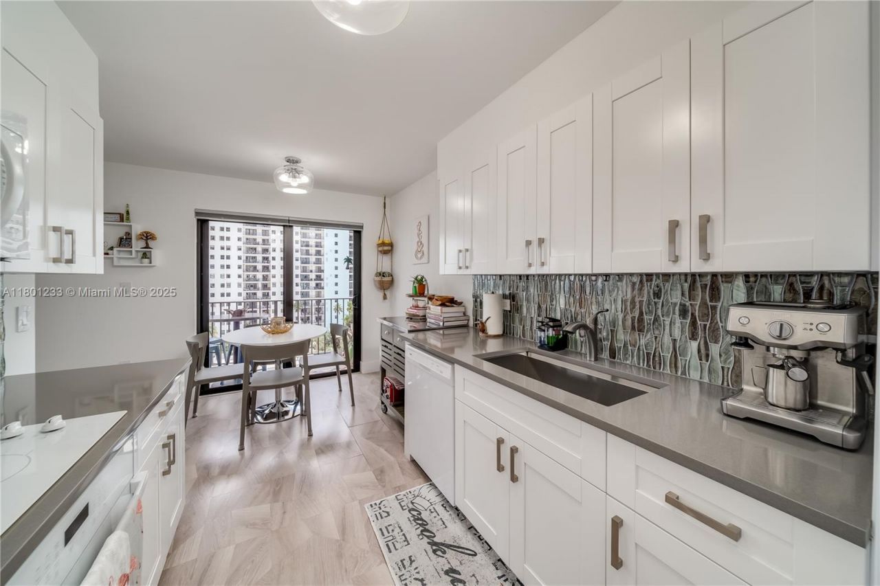 1201 S Ocean Dr, Unit 1105N, Hollywood, FL 33019 Photo