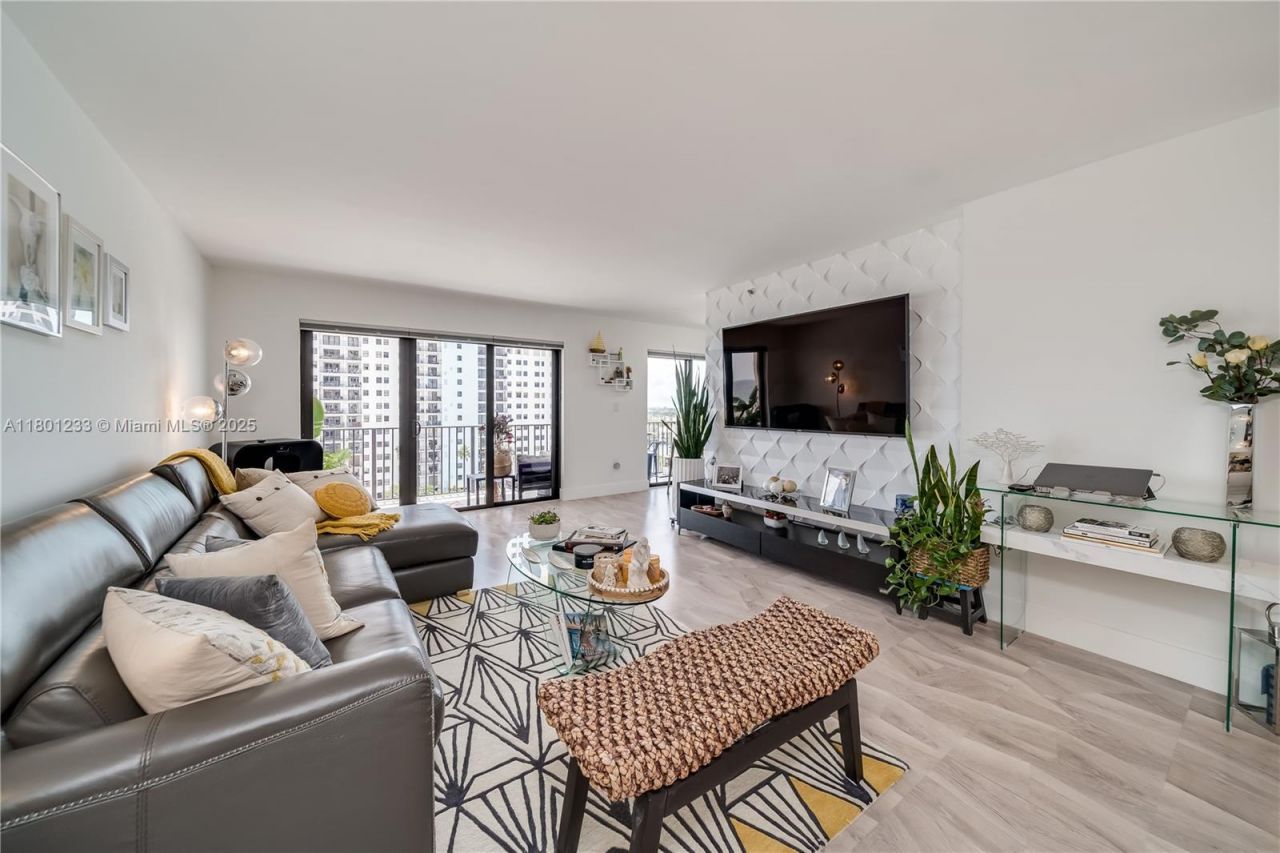 1201 S Ocean Dr, Unit 1105N, Hollywood, FL 33019 Photo