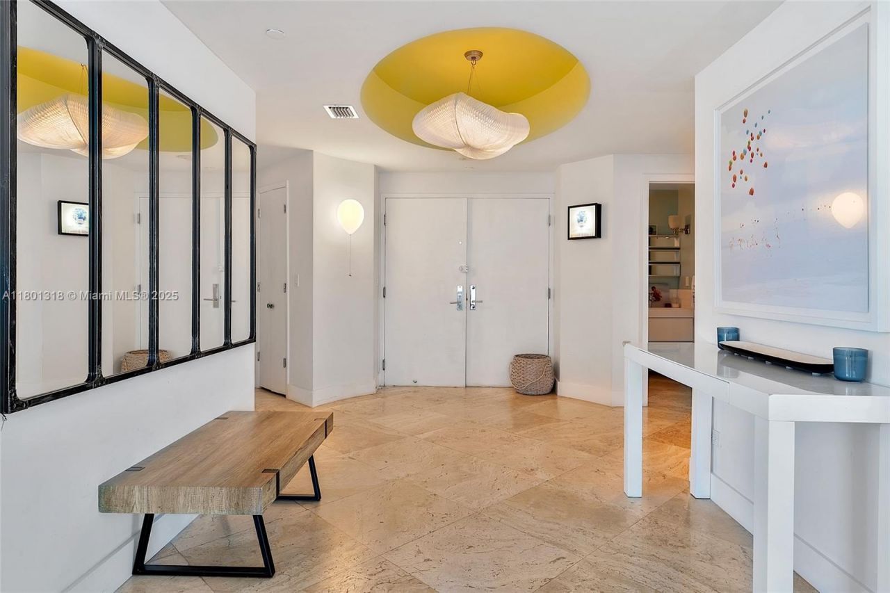 300 S Pointe Dr, Unit 403, Miami Beach, FL 33139 Photo