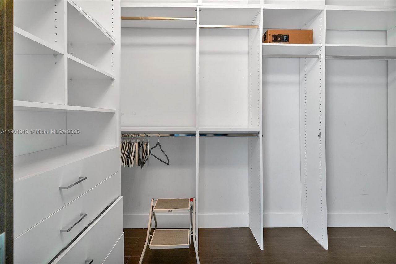 300 S Pointe Dr, Unit 403, Miami Beach, FL 33139 Photo