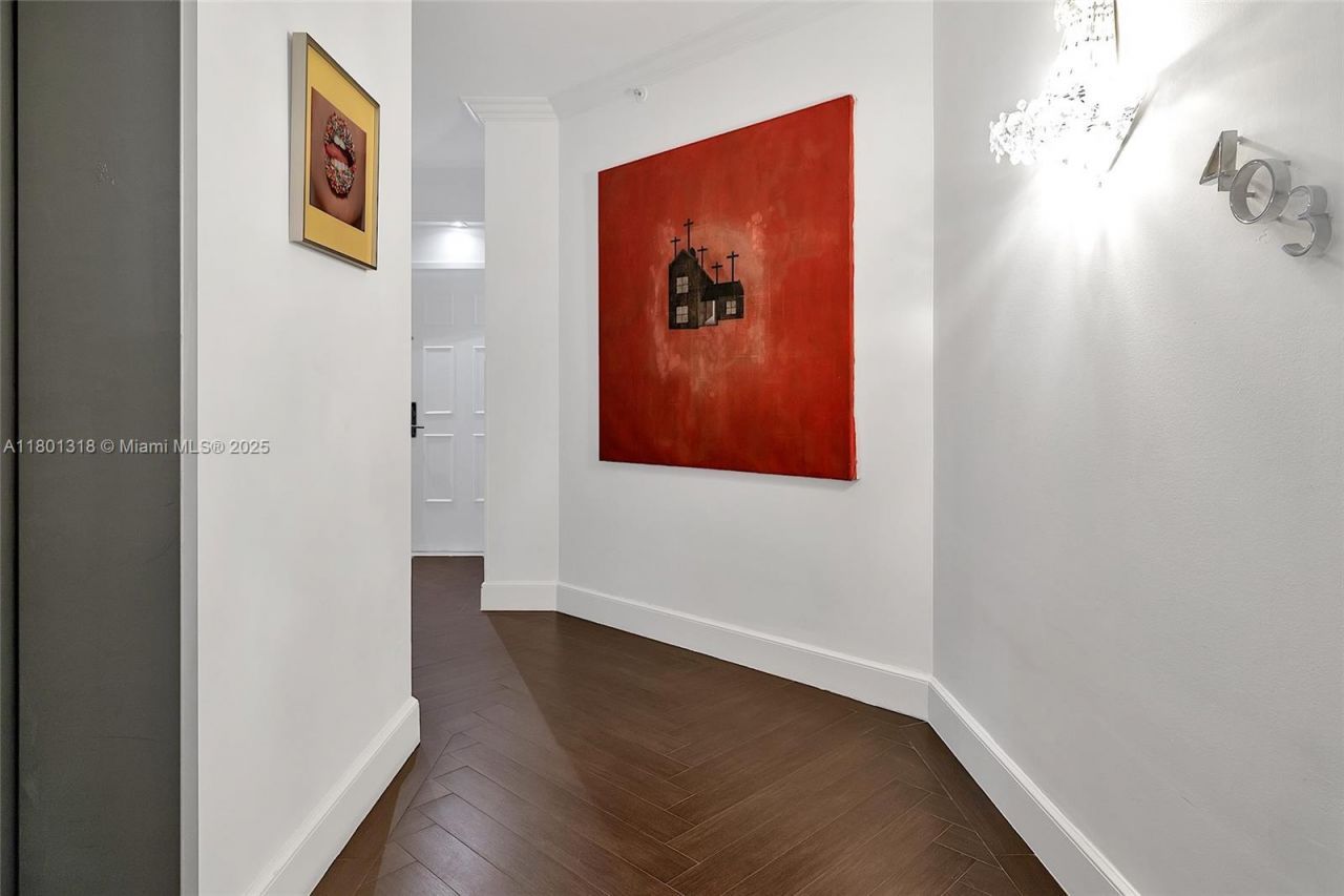 300 S Pointe Dr, Unit 403, Miami Beach, FL 33139 Photo