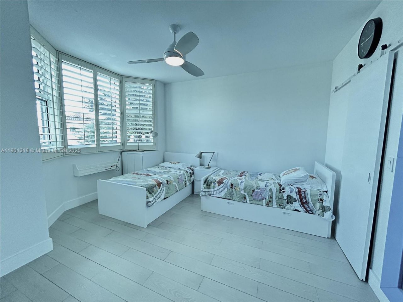 300 S Pointe Dr, Unit 403, Miami Beach, FL 33139 Photo