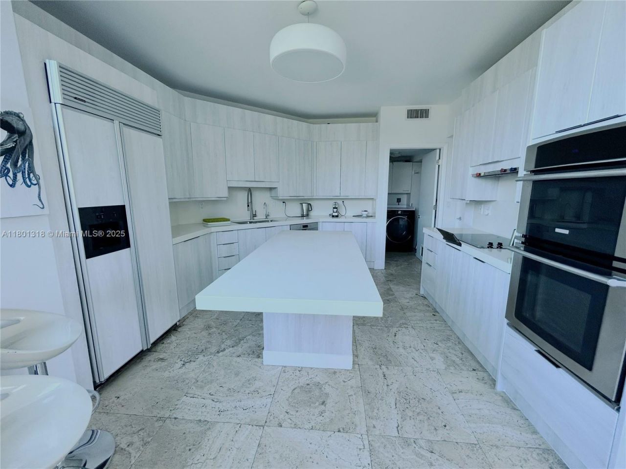 300 S Pointe Dr, Unit 403, Miami Beach, FL 33139 Photo