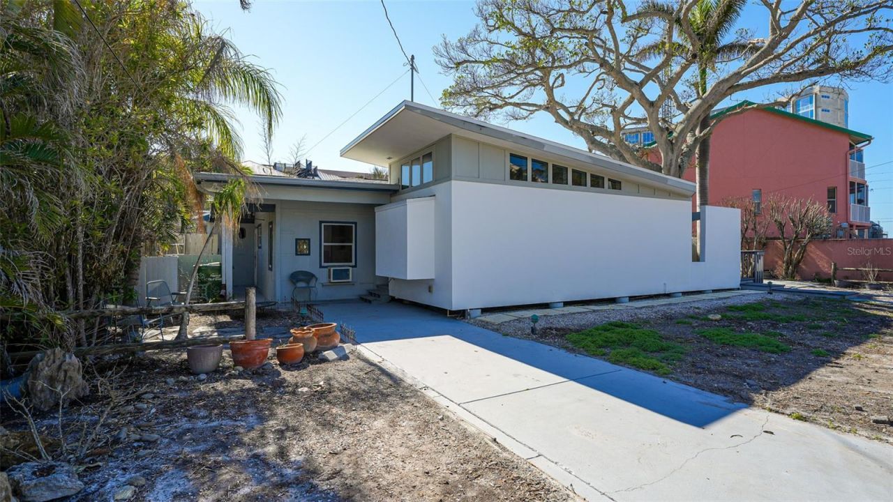 132 Harrison Drive, Sarasota, FL 34236 Photo