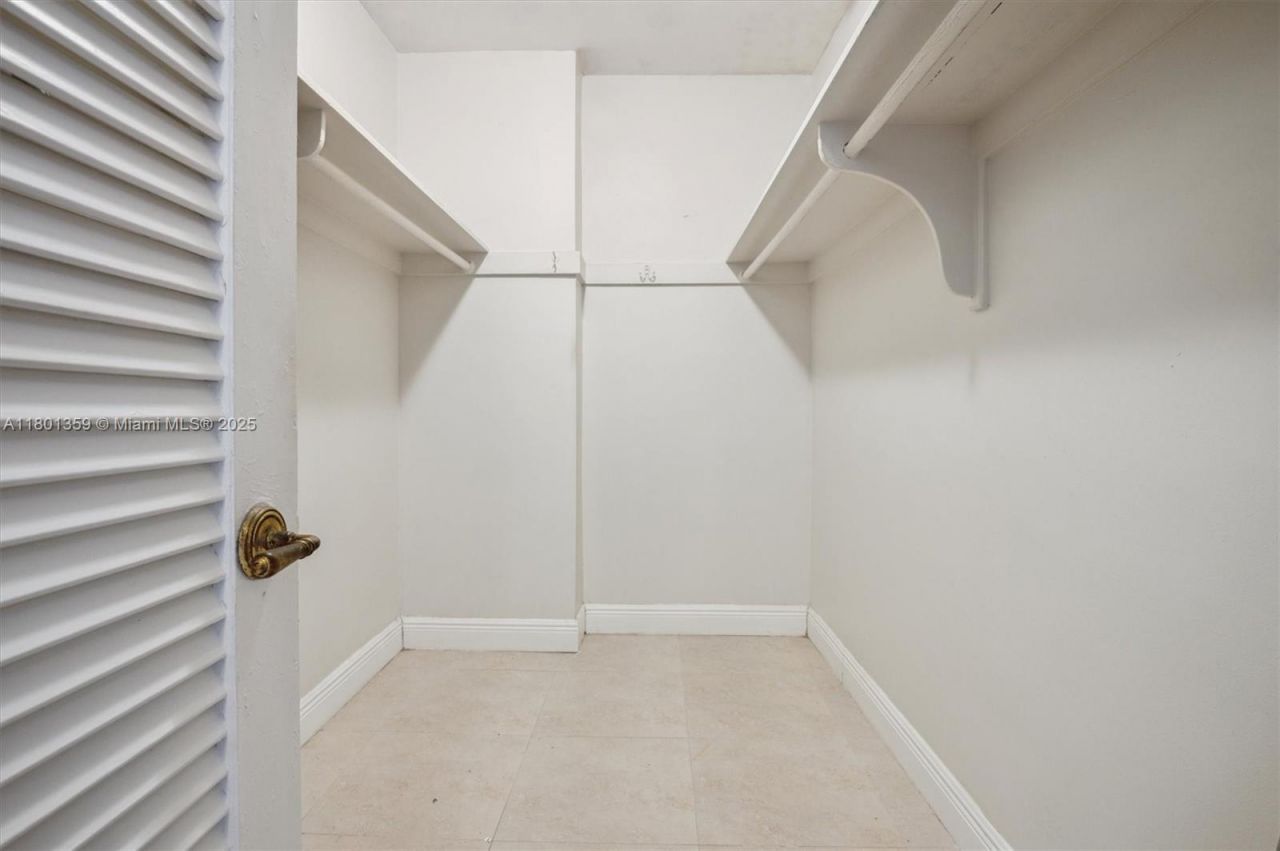 3505 S Ocean Dr, Unit 420, Hollywood, FL 33019 Photo