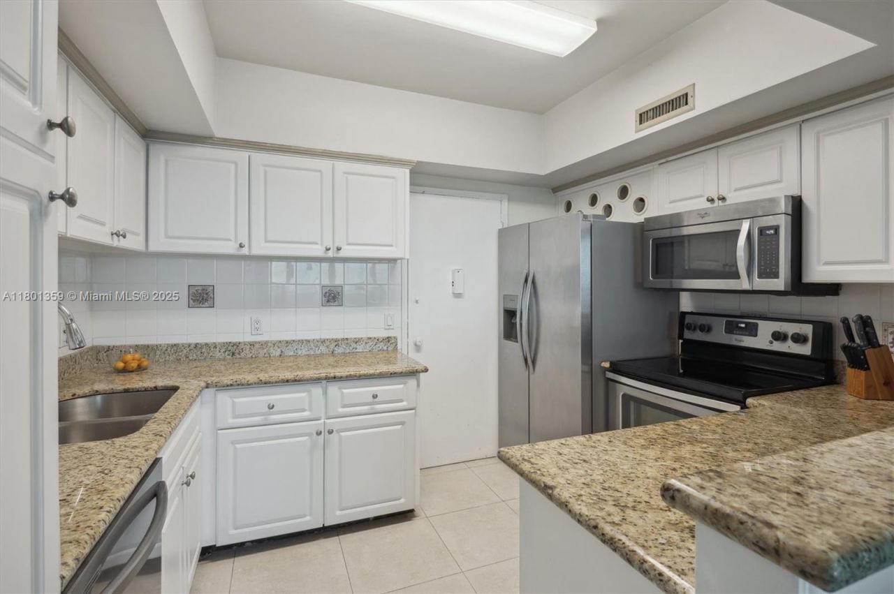 3505 S Ocean Dr, Unit 420, Hollywood, FL 33019 Photo