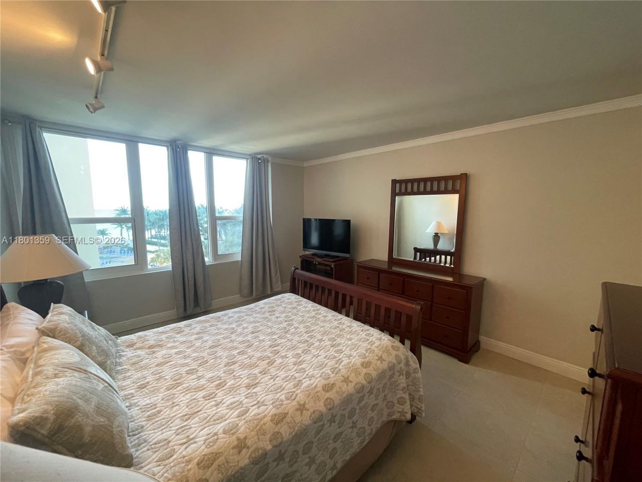 3505 S Ocean Dr, Unit 420, Hollywood, FL 33019 Photo