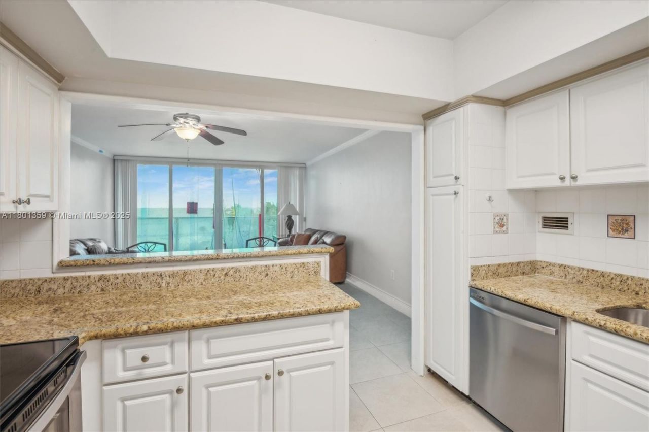 3505 S Ocean Dr, Unit 420, Hollywood, FL 33019 Photo