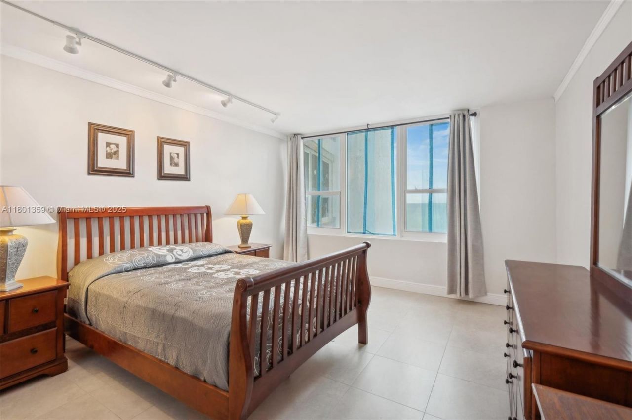 3505 S Ocean Dr, Unit 420, Hollywood, FL 33019 Photo