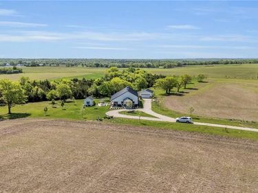 36987 Somerset Road, Lacygne, KS 66040