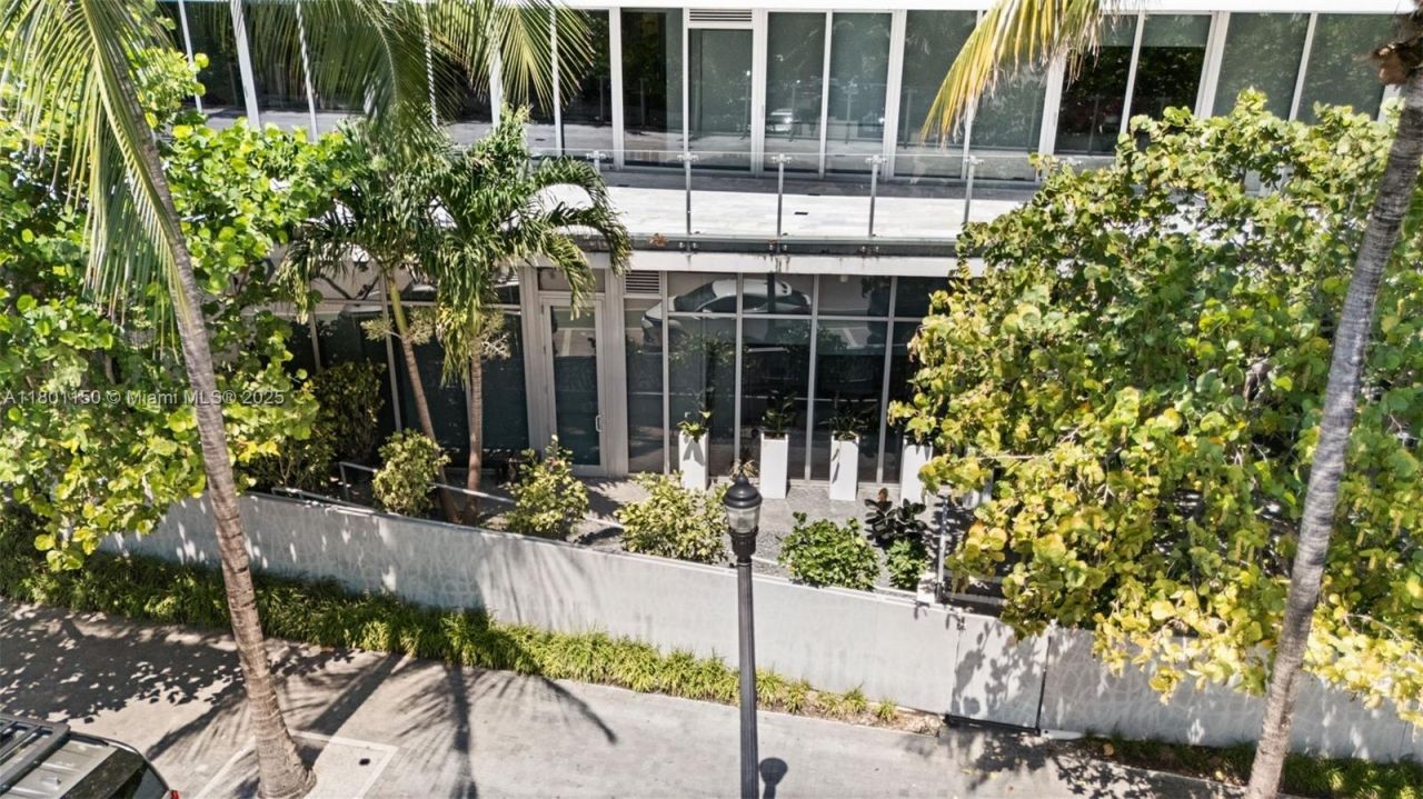 1 Collins Ave, Unit 108, Miami Beach, FL 33139 Photo