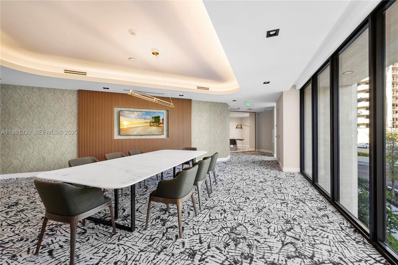 701 Valencia Ave, Unit 401, Coral Gables, FL 33134 Photo