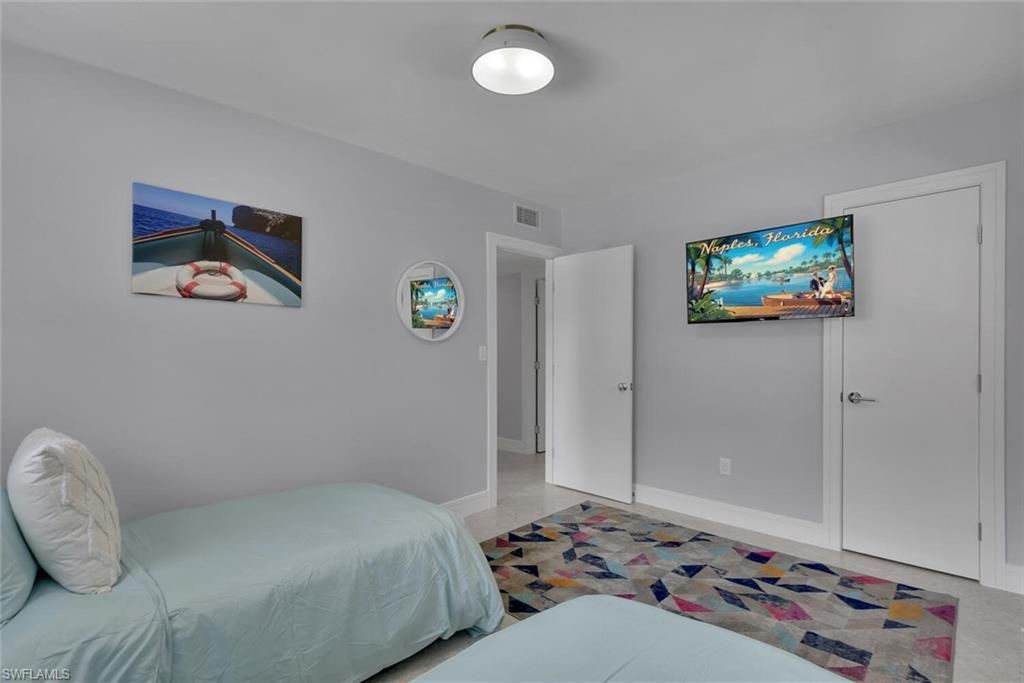 1155 6th St S, Naples, FL 34102 Photo