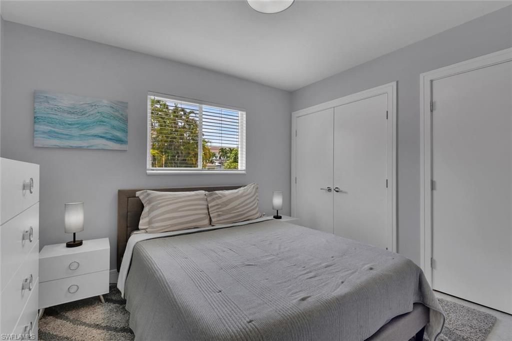 1155 6th St S, Naples, FL 34102 Photo