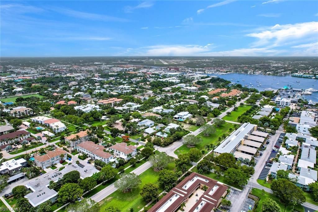 1155 6th St S, Naples, FL 34102 Photo