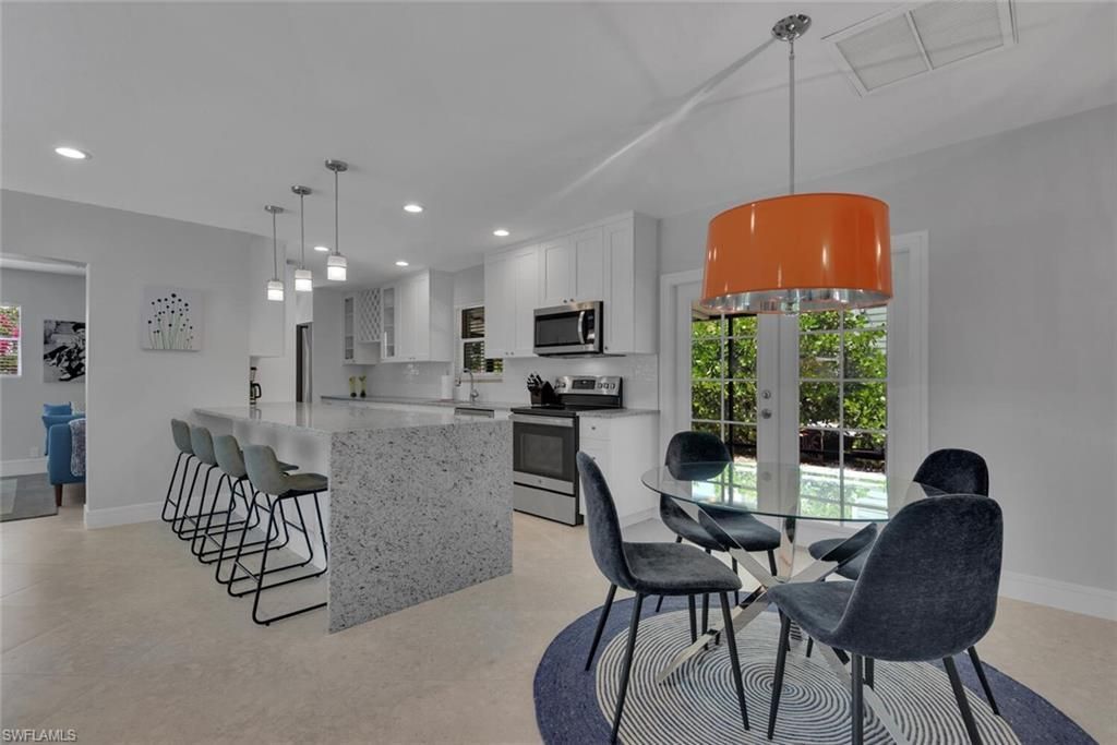 1155 6th St S, Naples, FL 34102 Photo