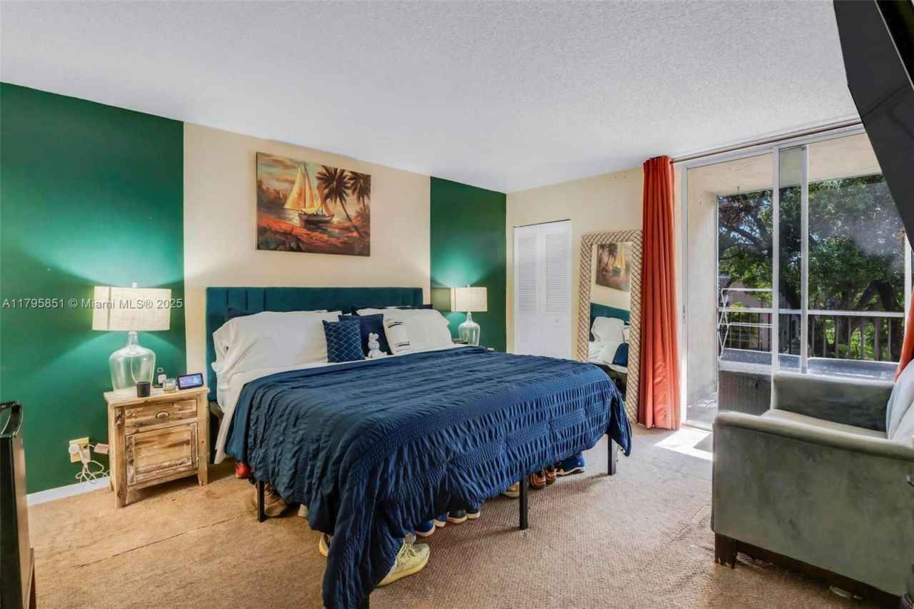 3321 NW 47th Ter, Unit 330, Lauderdale Lakes, FL 33319 Photo