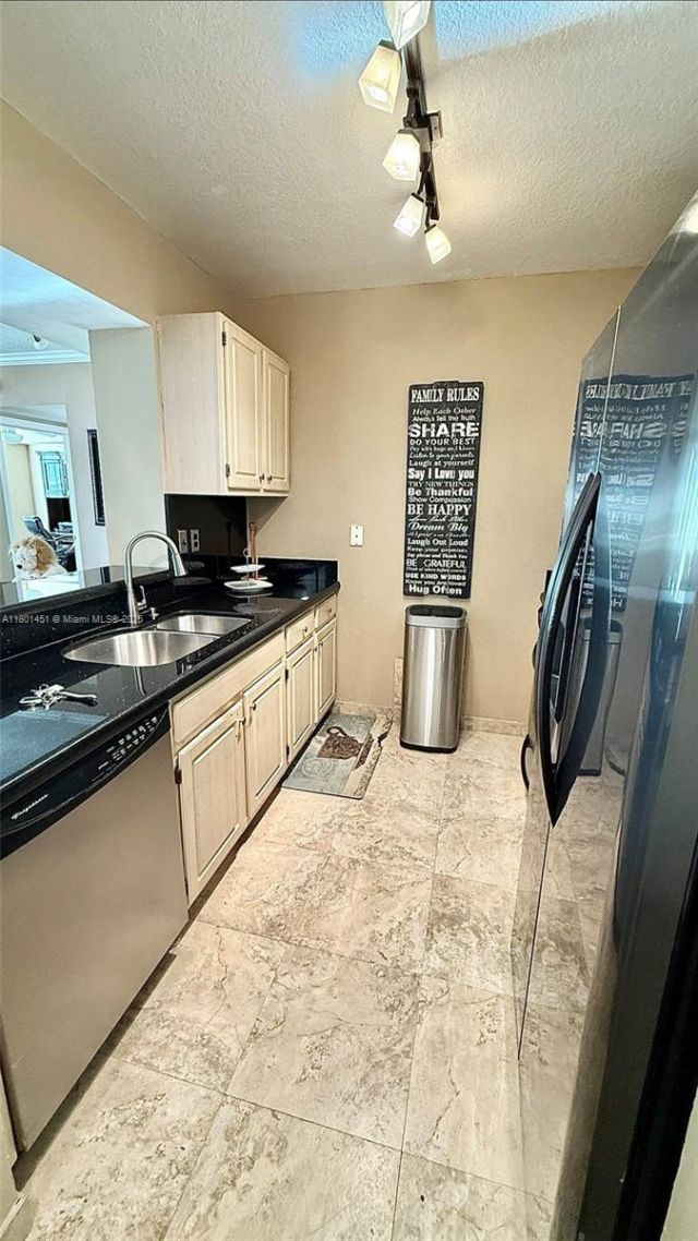 2665 SW 37th Ave, Unit 1112, Miami, FL 33133 Photo