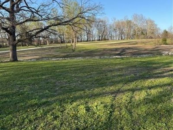 14781 Evening Star Road, Eudora, KS 66025