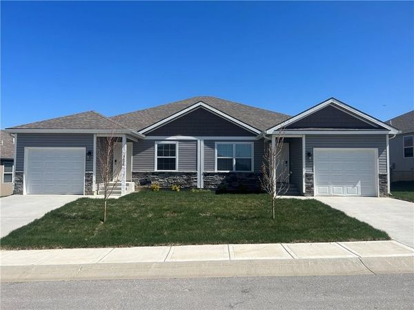 3806-3808 NW 93rd Street, Kansas City, MO 64154