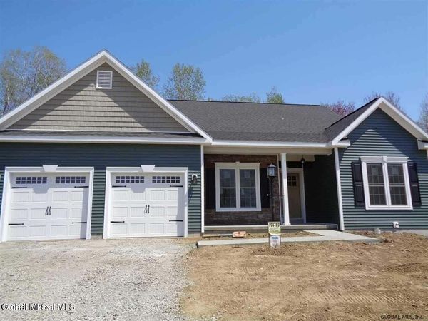 5 Jack Drive, Mechanicville, NY 12118