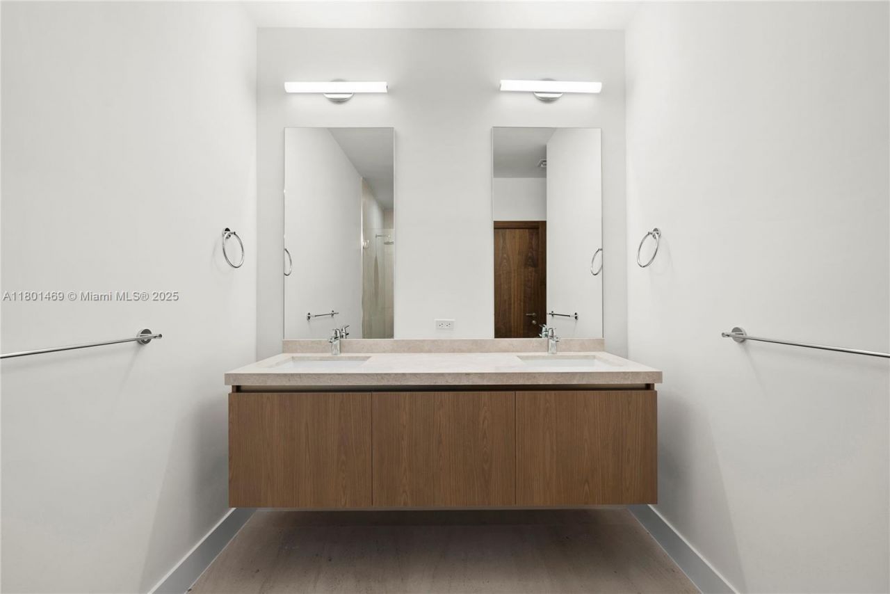 701 Valencia Ave, Unit 403, Coral Gables, FL 33134 Photo