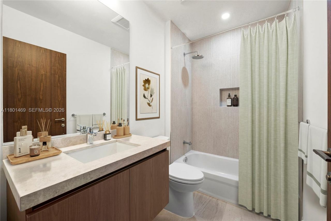 701 Valencia Ave, Unit 403, Coral Gables, FL 33134 Photo
