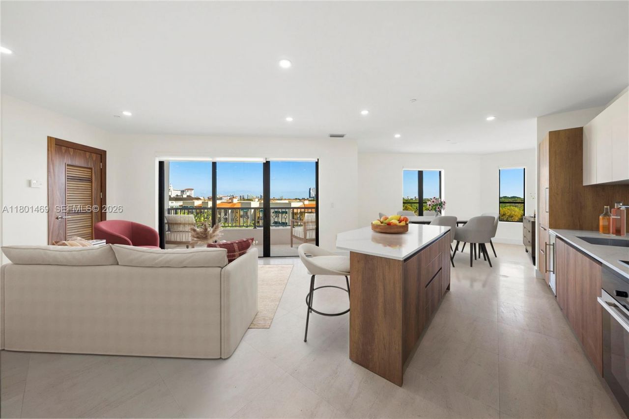 701 Valencia Ave, Unit 403, Coral Gables, FL 33134 Photo