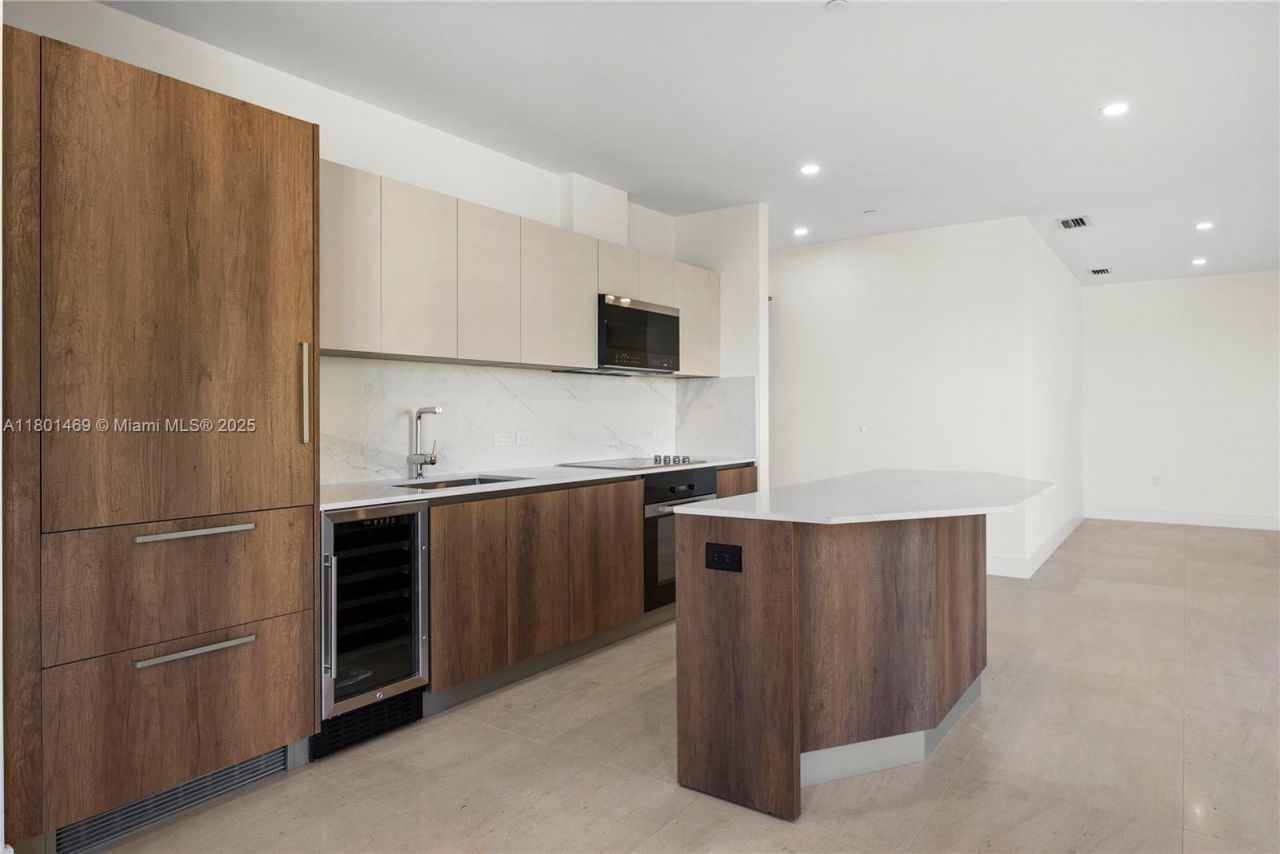 701 Valencia Ave, Unit 403, Coral Gables, FL 33134 Photo