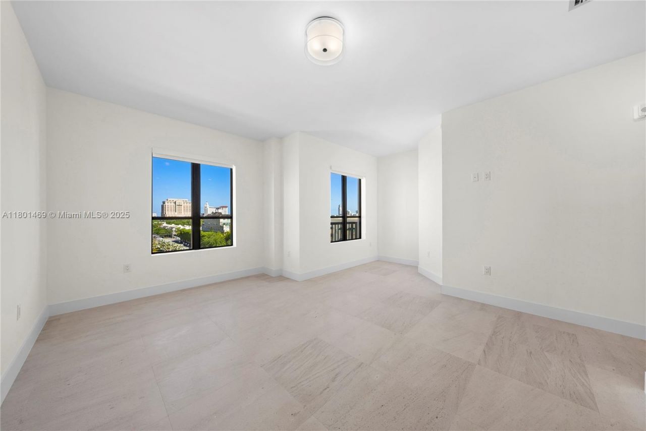 701 Valencia Ave, Unit 403, Coral Gables, FL 33134 Photo