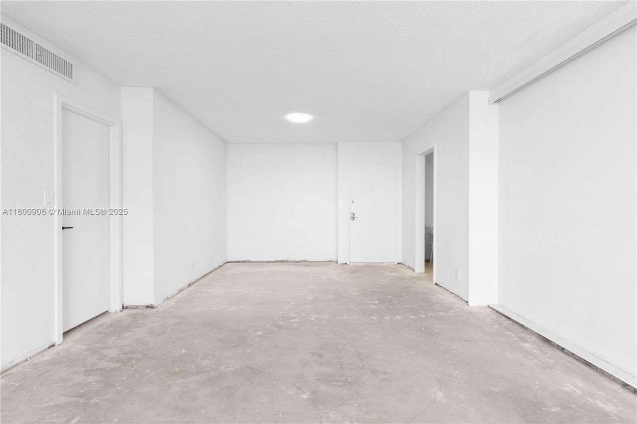 2030 S Ocean Dr, Unit 1708, Hallandale Beach, FL 33009 Photo