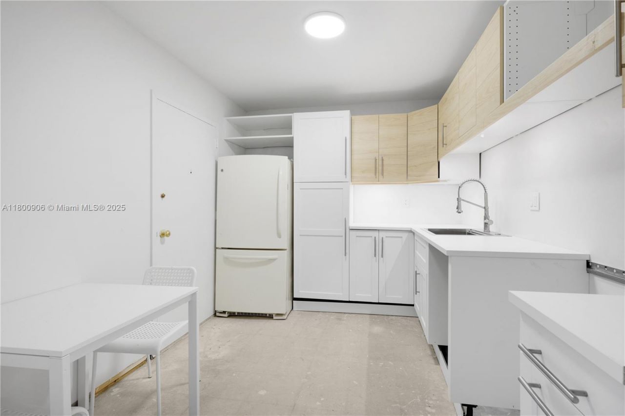 2030 S Ocean Dr, Unit 1708, Hallandale Beach, FL 33009 Photo