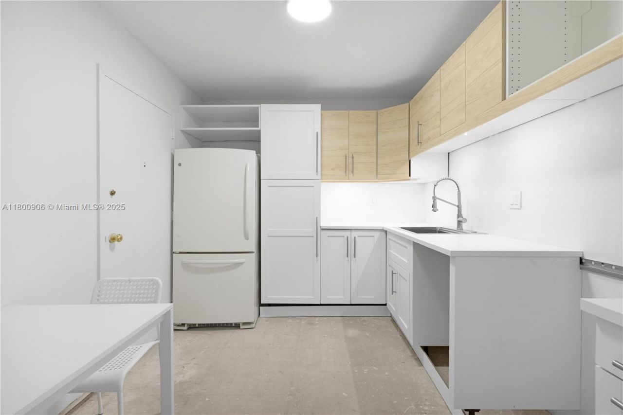 2030 S Ocean Dr, Unit 1708, Hallandale Beach, FL 33009 Photo