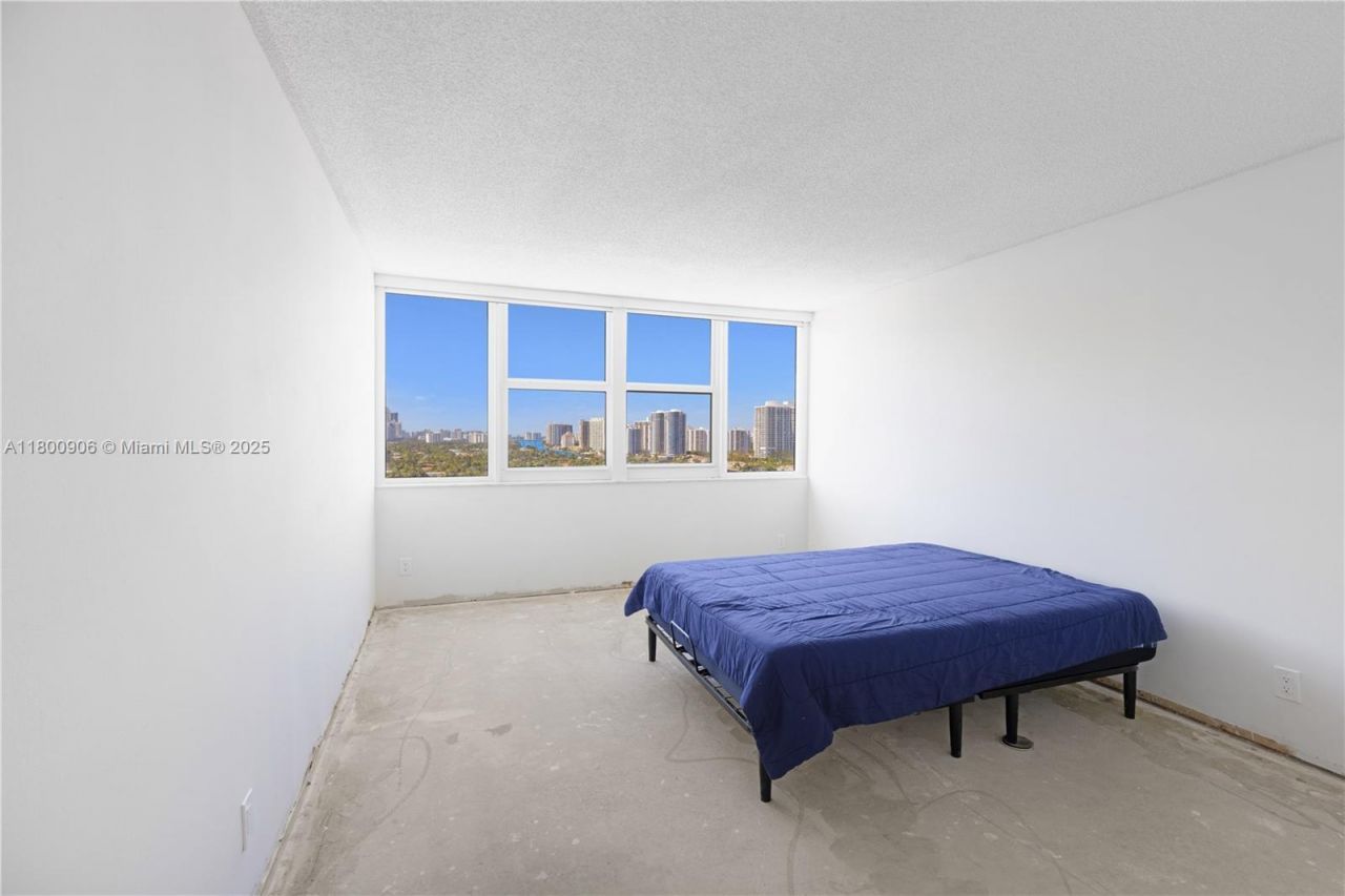 2030 S Ocean Dr, Unit 1708, Hallandale Beach, FL 33009 Photo